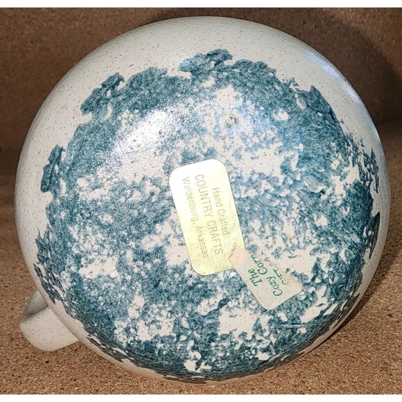 Vintage Country Crafts Pottery Waldenburg Arkansas Iris Flower Creamer Pot - Picture 5 of 6